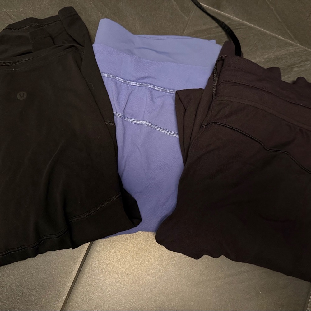 Lululemon Size 8 lounge bundle! Great condition.